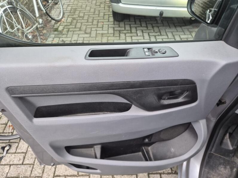 
								Peugeot Expert 2.0 HDI full									