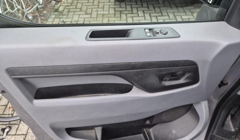 
								Peugeot Expert 2.0 HDI full									