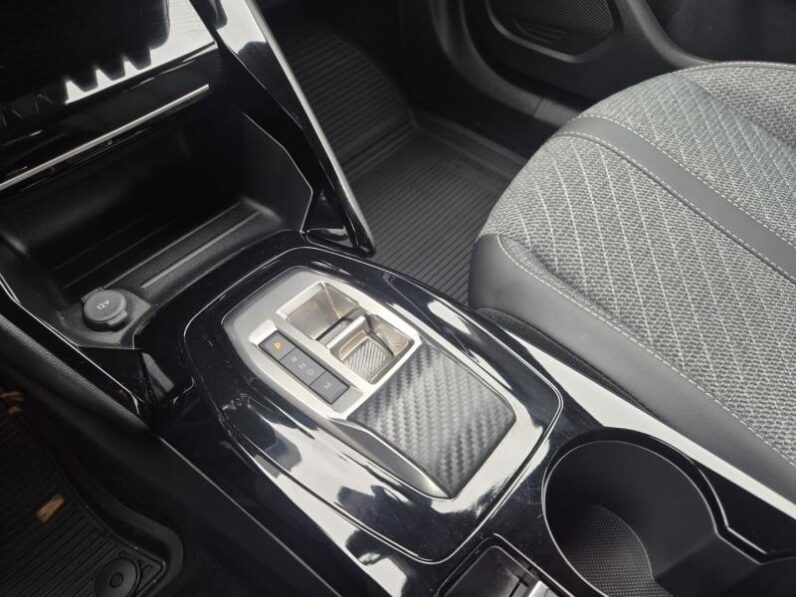 
								Peugeot 2008 ALLURE MILD HYBRIDE full									