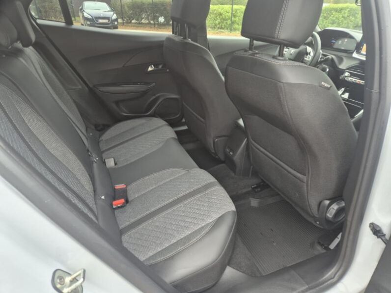 
								Peugeot 2008 ALLURE MILD HYBRIDE full									