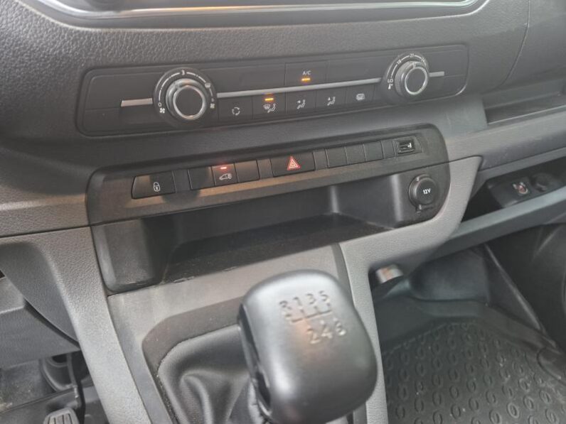 
								Peugeot Expert 2.0 HDI full									