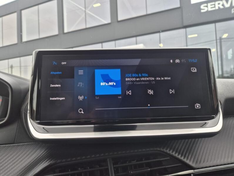 
								Peugeot 2008 ALLURE MILD HYBRIDE full									