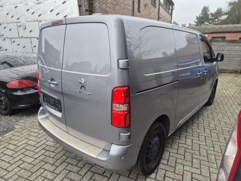 
								Peugeot Expert 2.0 HDI full									