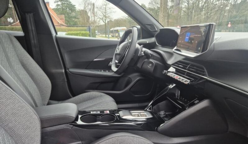 
								Peugeot 2008 ALLURE MILD HYBRIDE full									