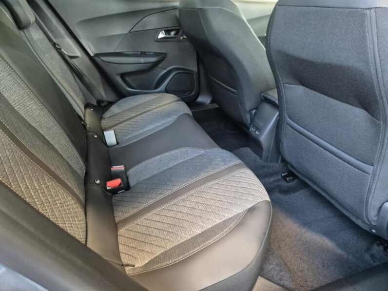 
								Peugeot 2008 ALLURE full									