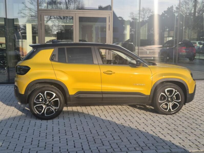 
								Jeep Avenger SUMMIT full									