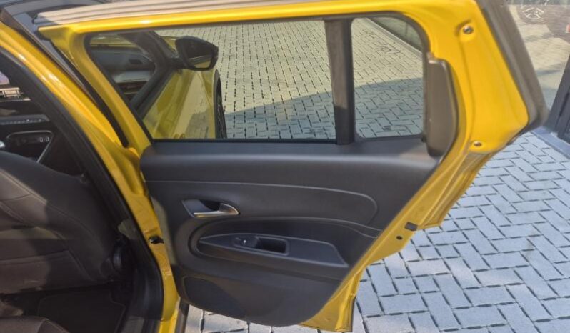 
								Jeep Avenger SUMMIT full									