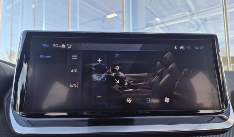 
								Peugeot 2008 ALLURE full									