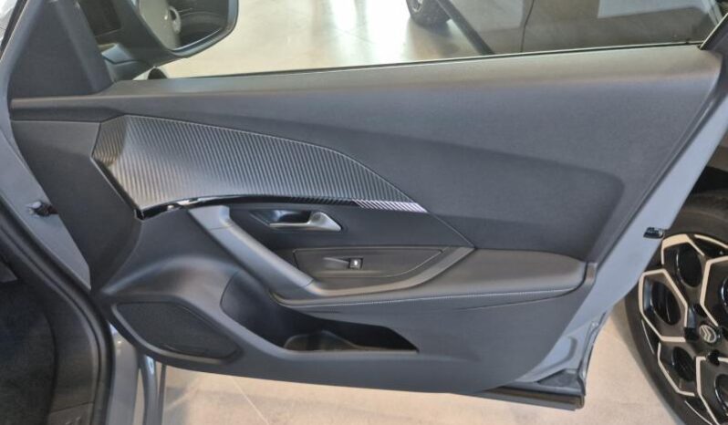 
								Peugeot 2008 ALLURE full									