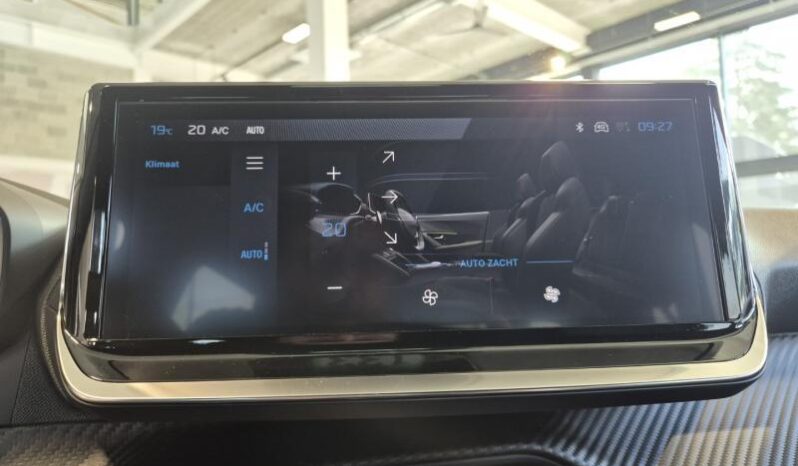 
								Peugeot 2008 ALLURE full									