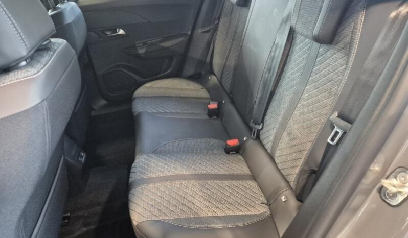 
								Peugeot 2008 ALLURE full									