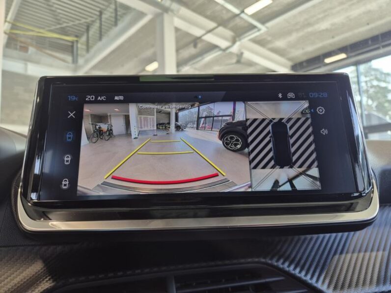 
								Peugeot 2008 ALLURE full									