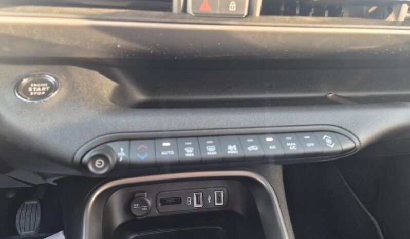 
								Jeep Avenger SUMMIT full									