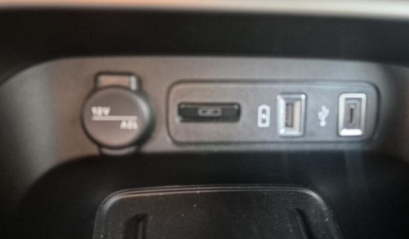 
								Jeep Avenger SUMMIT full									