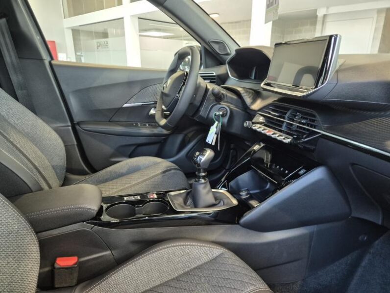 
								Peugeot 2008 ALLURE full									
