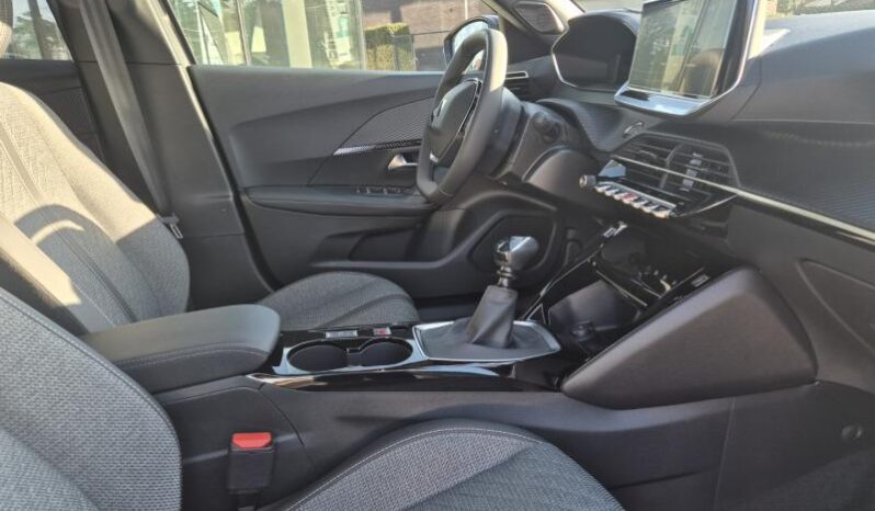 
								Peugeot 2008 ALLURE full									