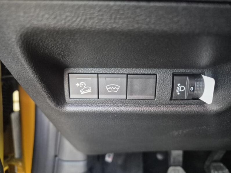 
								Jeep Avenger SUMMIT full									