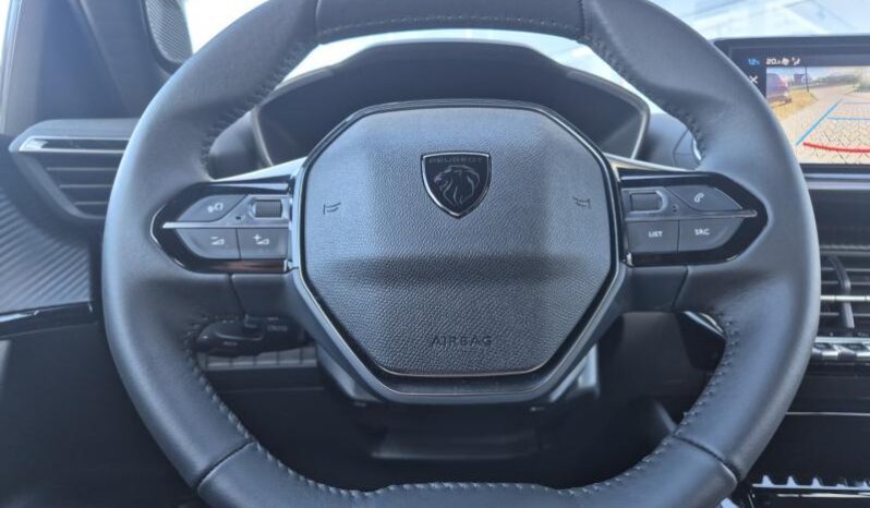
								Peugeot 2008 ALLURE full									