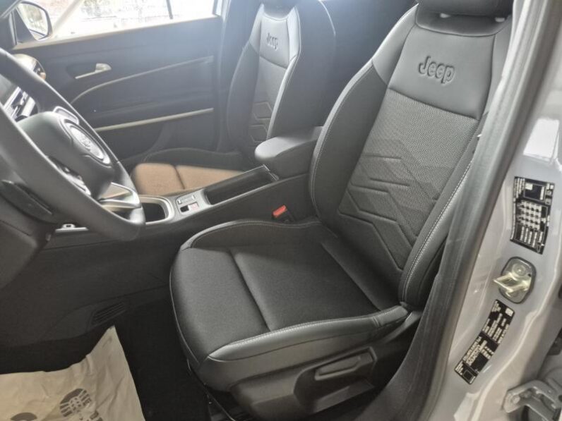 
								Jeep Avenger SUMMIT ELECT KLEP full									