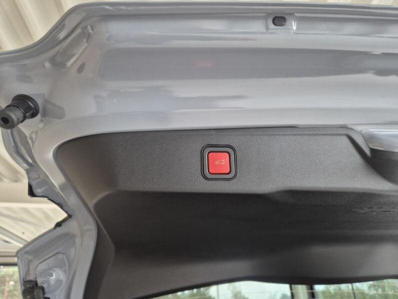 
								Jeep Avenger SUMMIT ELECT KLEP full									