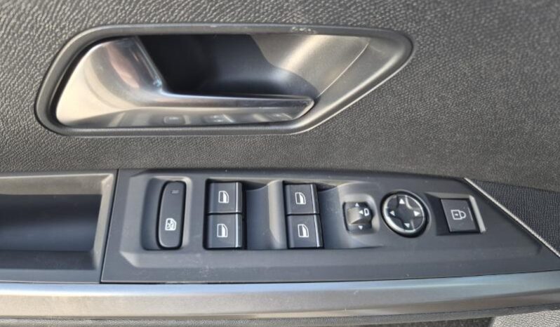 
								Peugeot 5008 5008 GT full									