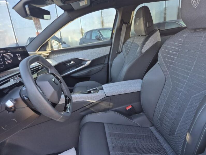 
								Peugeot 5008 5008 GT full									