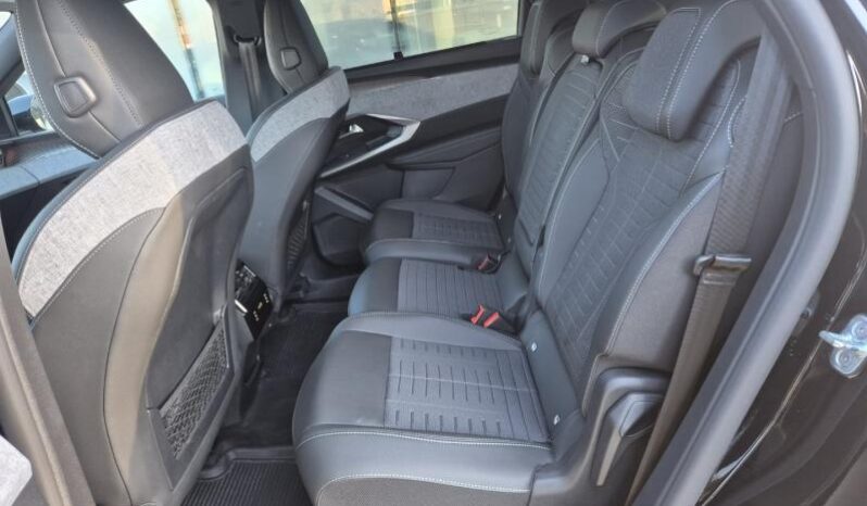 
								Peugeot 5008 5008 GT full									