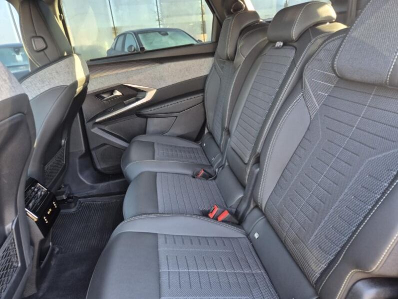 
								Peugeot 5008 5008 GT full									