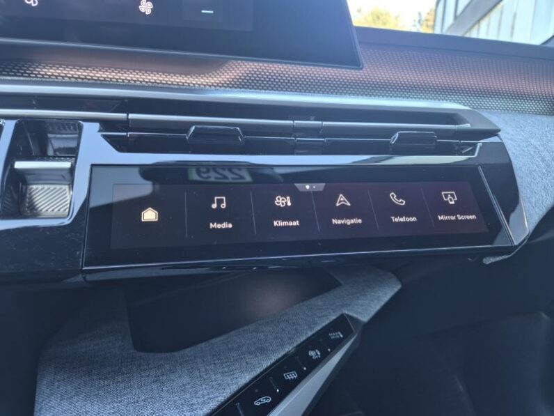 
								Peugeot 5008 5008 GT full									