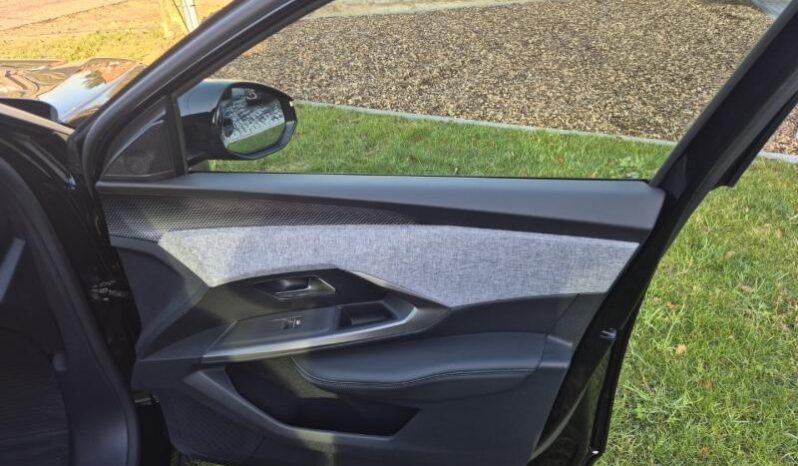 
								Peugeot 5008 5008 GT full									