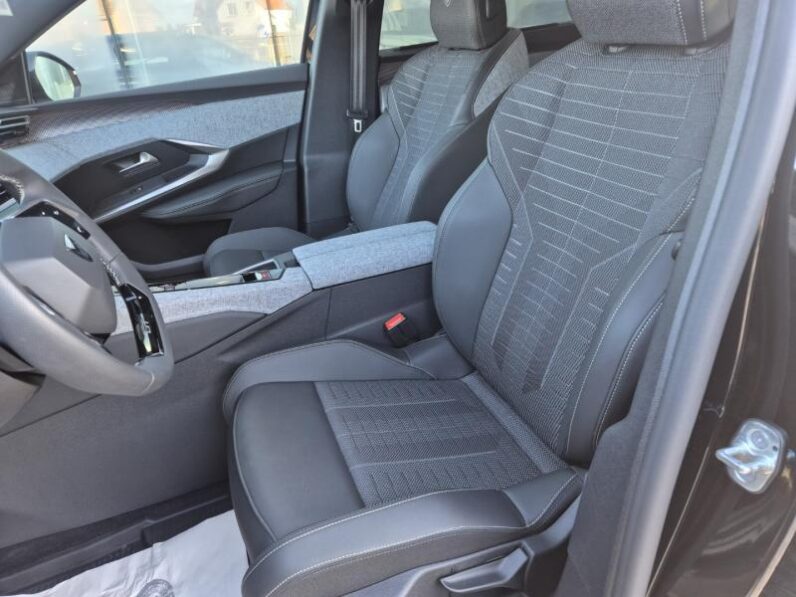
								Peugeot 5008 5008 GT full									