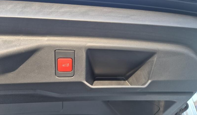 
								Peugeot 5008 5008 GT full									