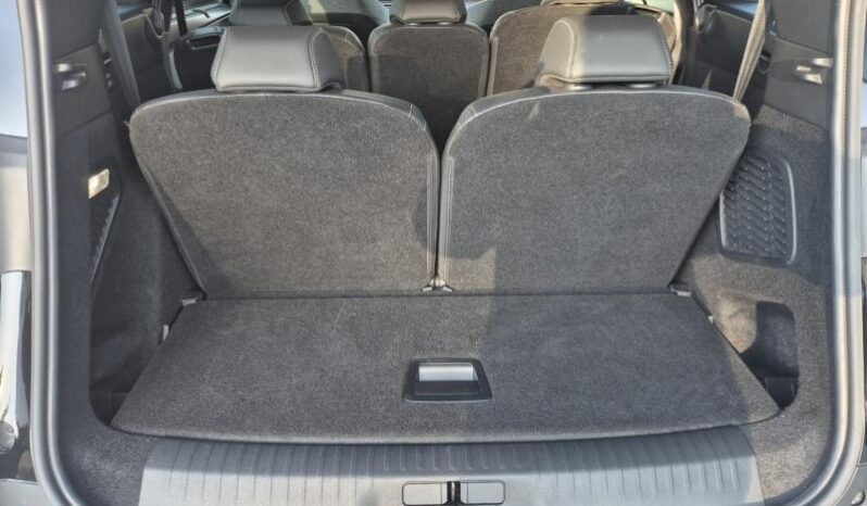 
								Peugeot 5008 5008 GT full									