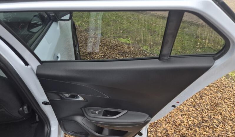 
								Peugeot 2008 ALLURE full									