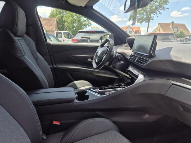 
								Peugeot 3008 ALLURE PACK PLUGIN HYBRIDE full									