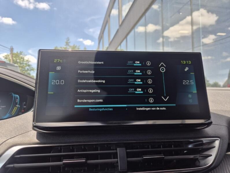 
								Peugeot 3008 ALLURE PACK PLUGIN HYBRIDE full									