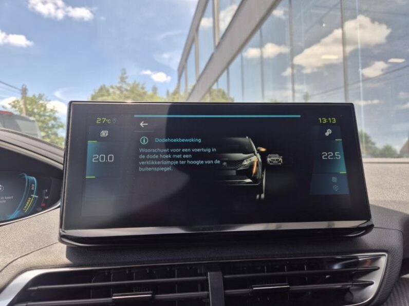 
								Peugeot 3008 ALLURE PACK PLUGIN HYBRIDE full									