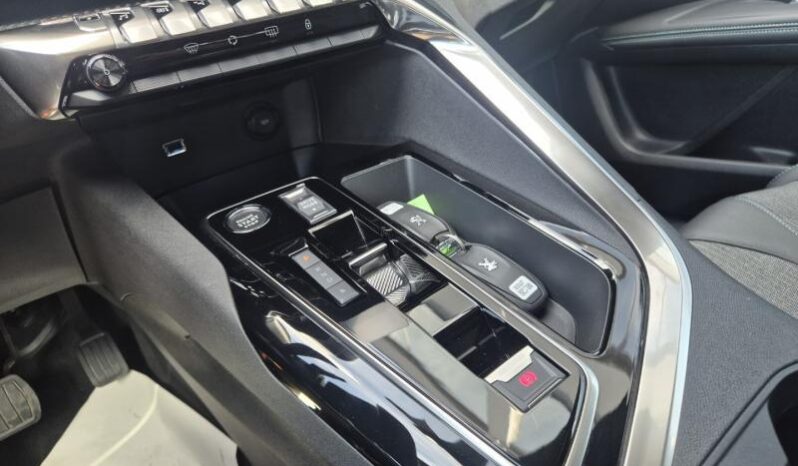 
								Peugeot 3008 ALLURE PACK PLUGIN HYBRIDE full									