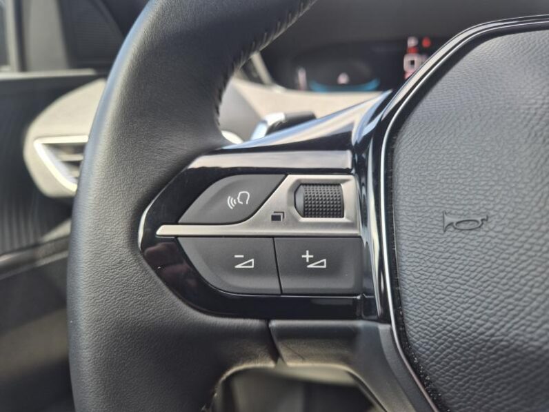 
								Peugeot 3008 ALLURE PACK PLUGIN HYBRIDE full									