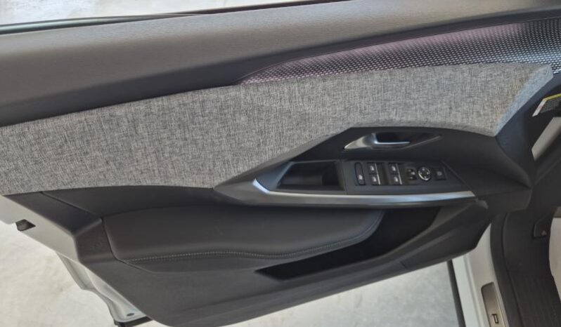 
								Peugeot 5008 GT full									