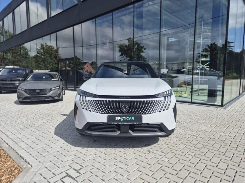 
								Peugeot 3008 GT full									