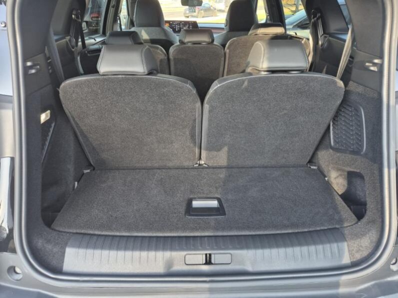 
								Peugeot 5008 GT full									