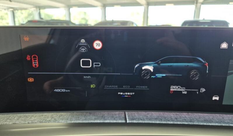 
								Peugeot 5008 GT full									