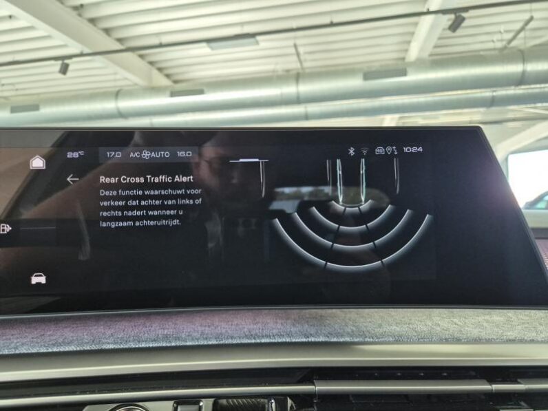 
								Peugeot 5008 GT full									