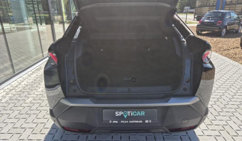 
								Peugeot 3008 GT full									