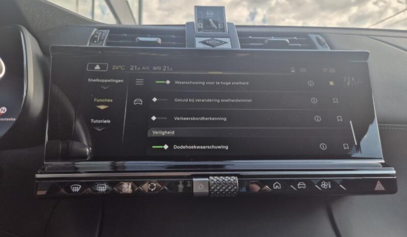 
								DS Automobiles DS 7 Crossback RIVOLI 300 PK full									