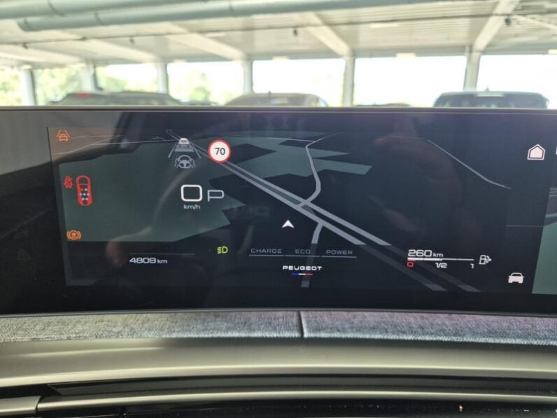 
								Peugeot 5008 GT full									