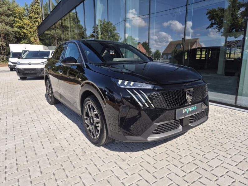 
								Peugeot 3008 GT full									