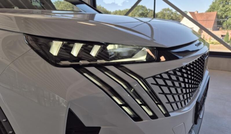 
								Peugeot 5008 GT full									