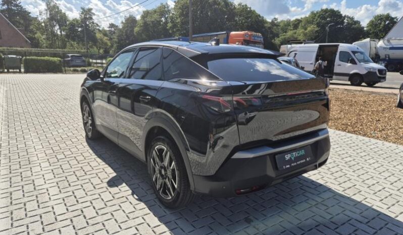 
								Peugeot 3008 GT full									